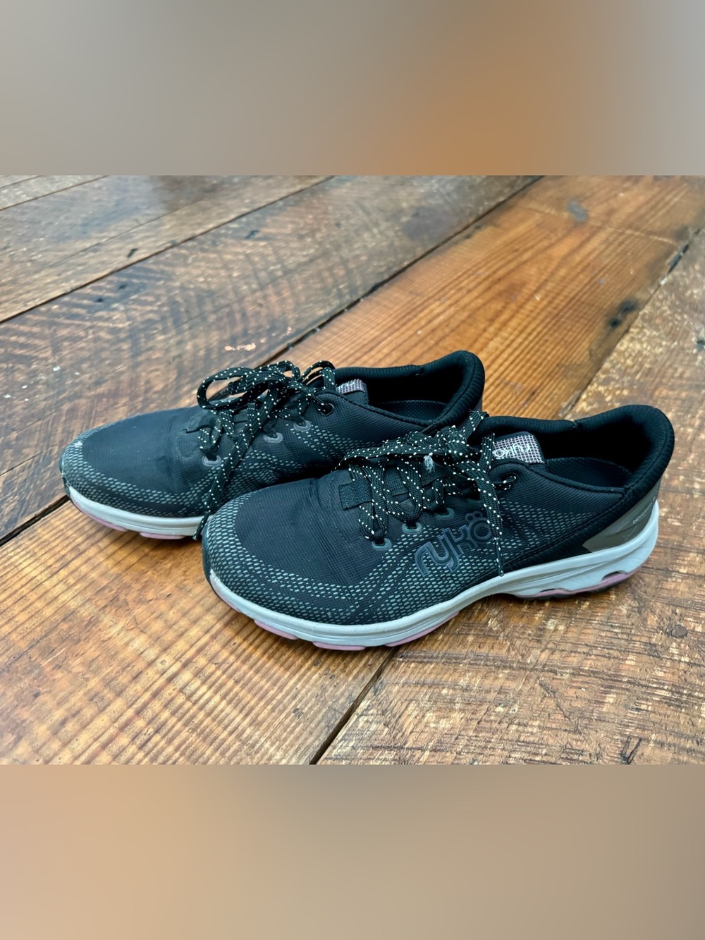 Ryka Hiking Shoes Sz 9.5